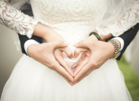 Wedding traditions and superstitions
